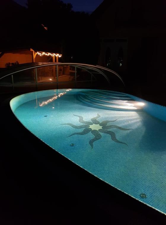 Goldenvendeghaz Villa Balatonszabadi Fürdőtelep Buitenkant foto